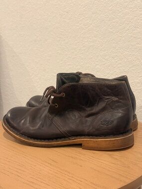UGG Men’s Brown Leather Chukka Boots